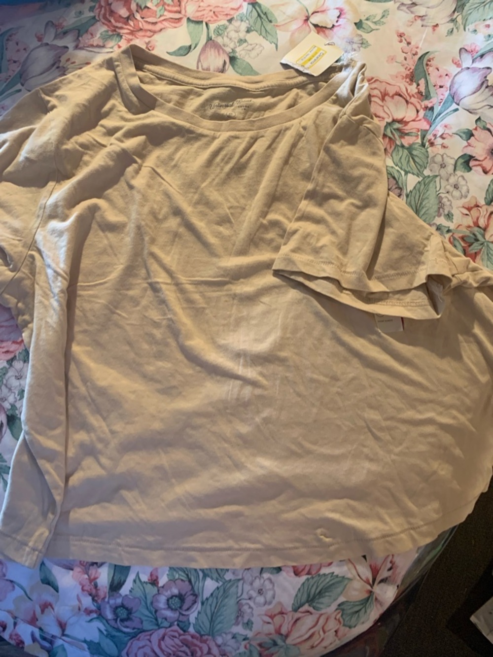 Universal Thread Short Sleeve Tee in Light Beige Size XXL